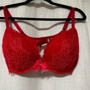Victoria’s Secret dream angels push up bra red 36D